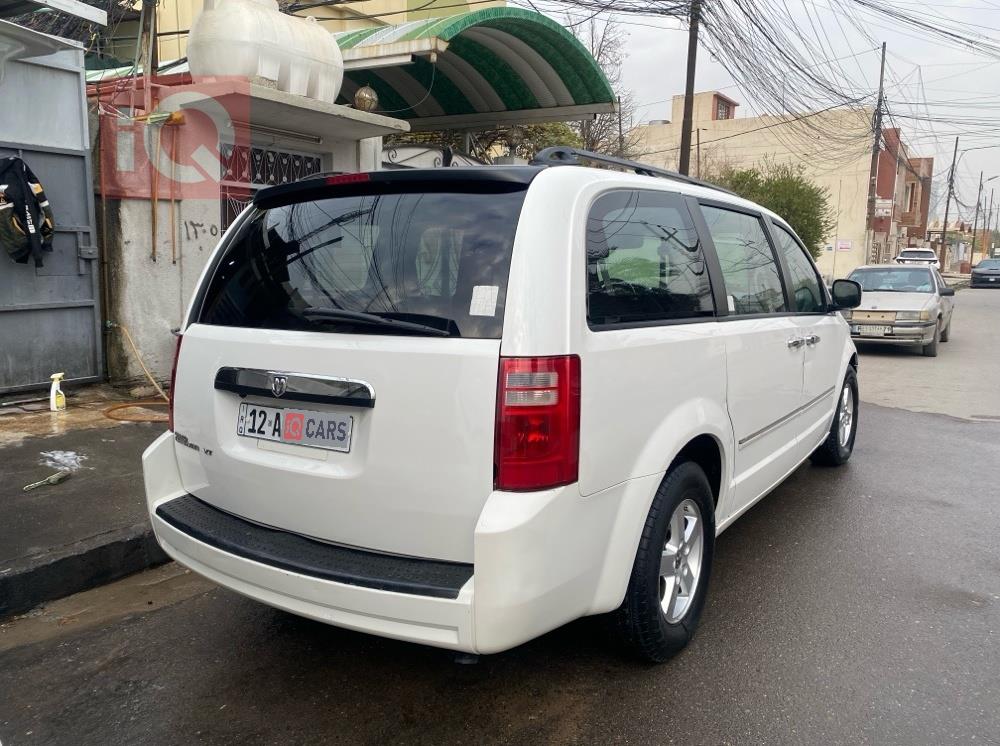 دودج جراند كارافان